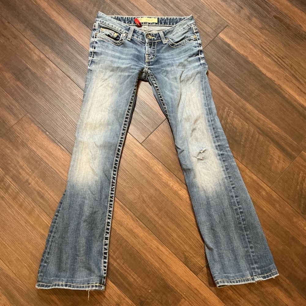 BKE Women’s Boot Cut Jeans in Light Blue Wash